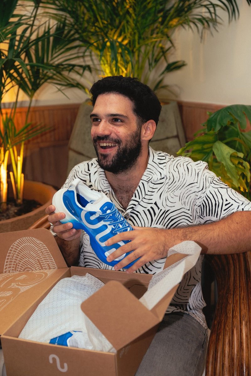 Η ena athletics παρουσίασε το PROTO Gamma Marathon Blue λίγο πριν την τελική ευθεία για τον Μαραθώνιο της Αθήνας