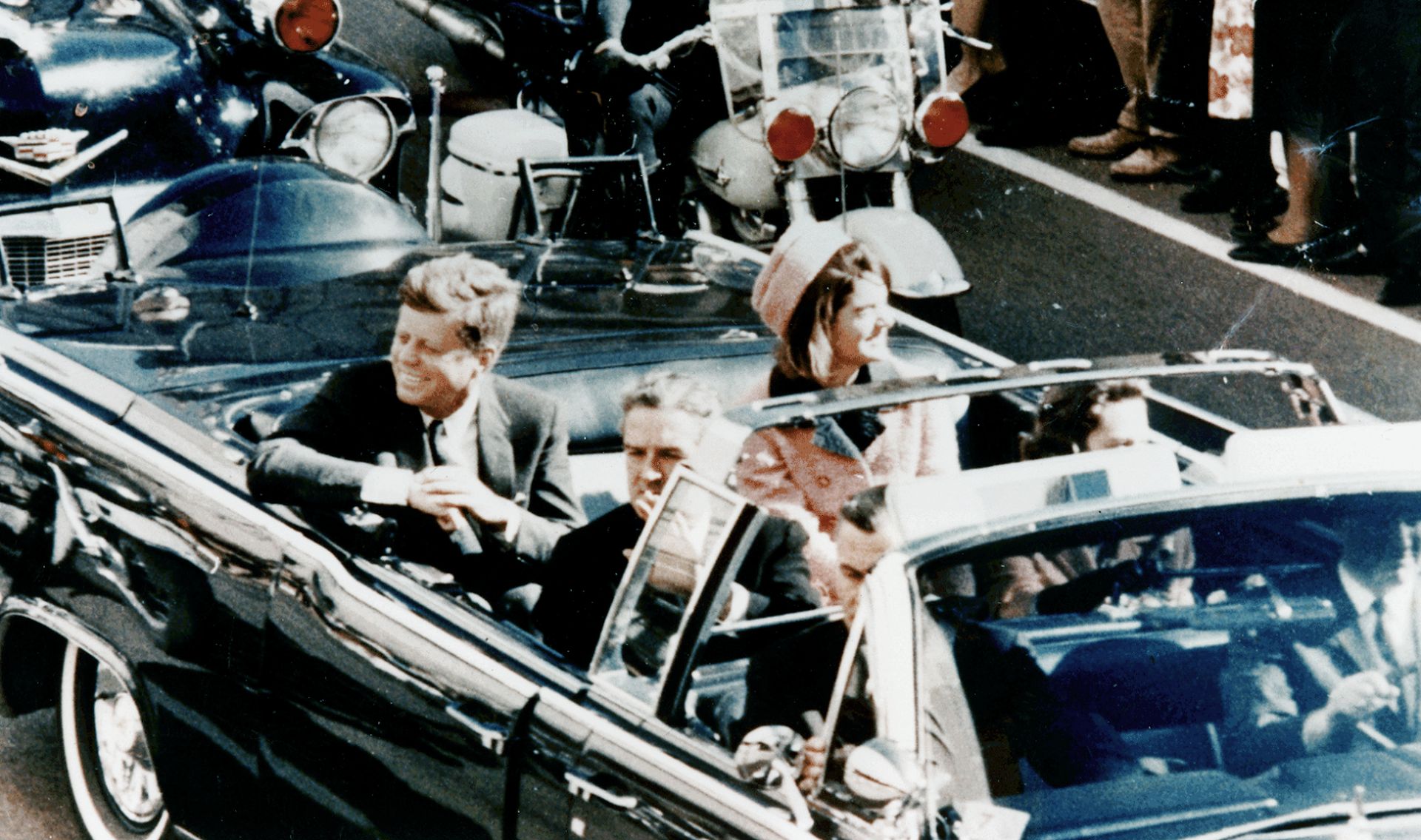 JFK: O Donald Trump 'ρίχνει φως' στη δολοφονία του-θα τελειώσουν οι θεωρίες συνωμοσίας; - εικόνα 1