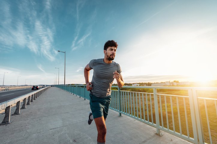 MALE RUNNER