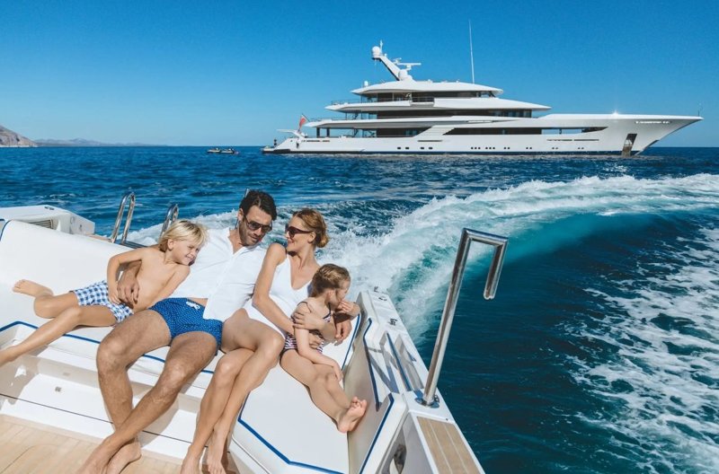 Capital Yachting & Zela Jet