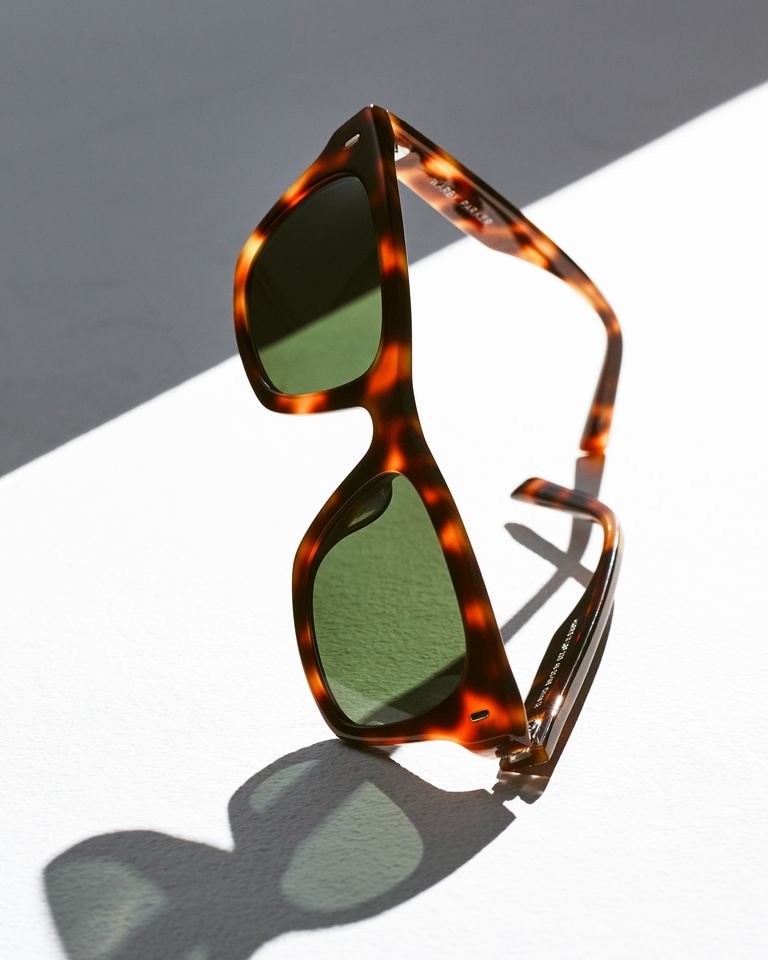 SUNGLASSES