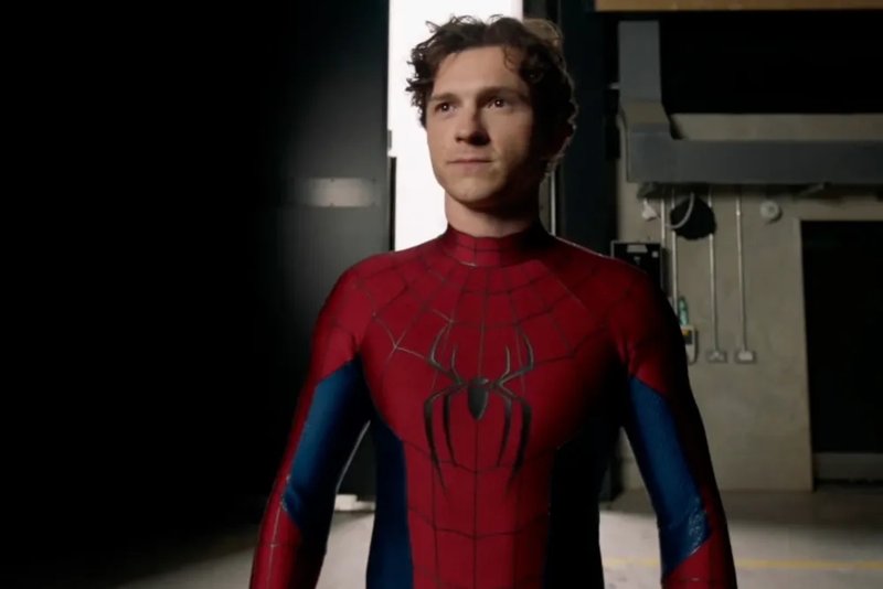 Ο Tom Holland με τη νέα στολή Spider-Man