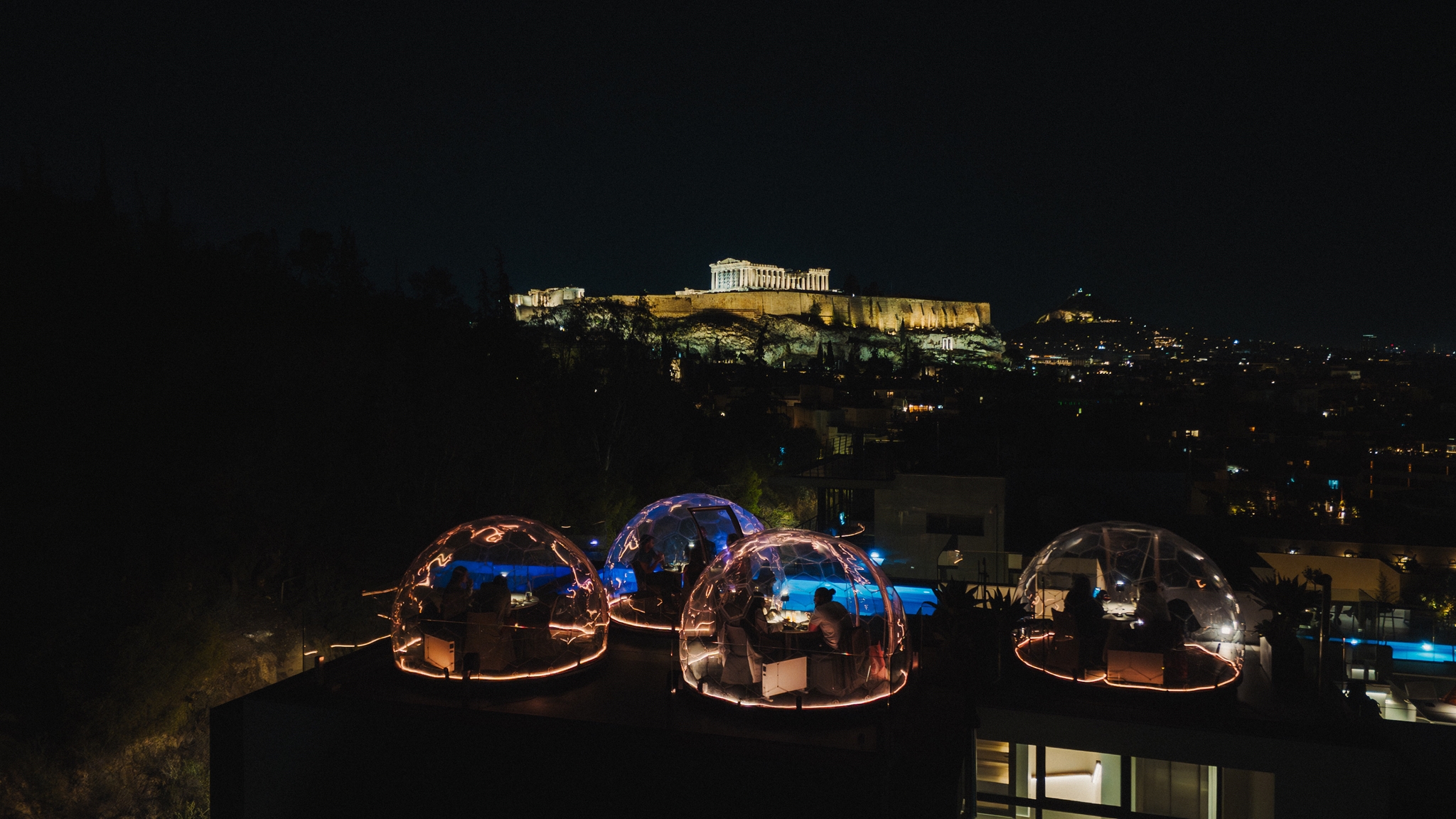Στα high end εστιατόρια της Αθήνας δεν πας μόνο για το φαγητό - εικόνα 1