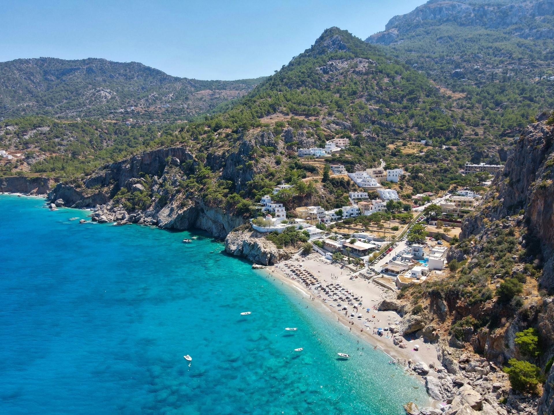 3 επιλογές κοντά στην Αθήνα για μονοήμερες εκδρομές μέσα στον Αύγουστο - εικόνα 1