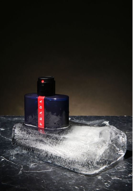 PERFUME EDITORIAL