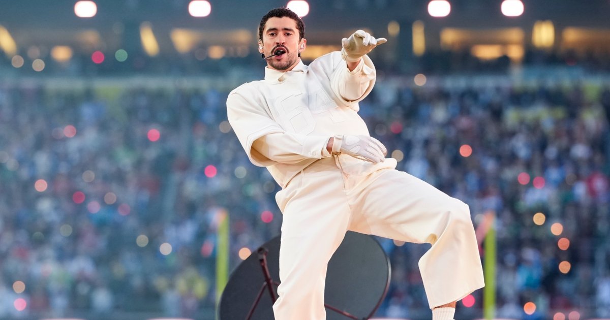 Γιατί ο Bad Bunny μεταμφιέστηκε σε ηλικιωμένο στο Met Gala - εικόνα 1