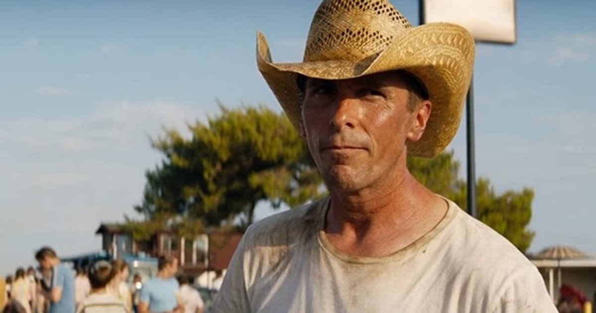 Christian Bale: Έχτισε χωριό για τα ορφανά παιδιά - εικόνα 1