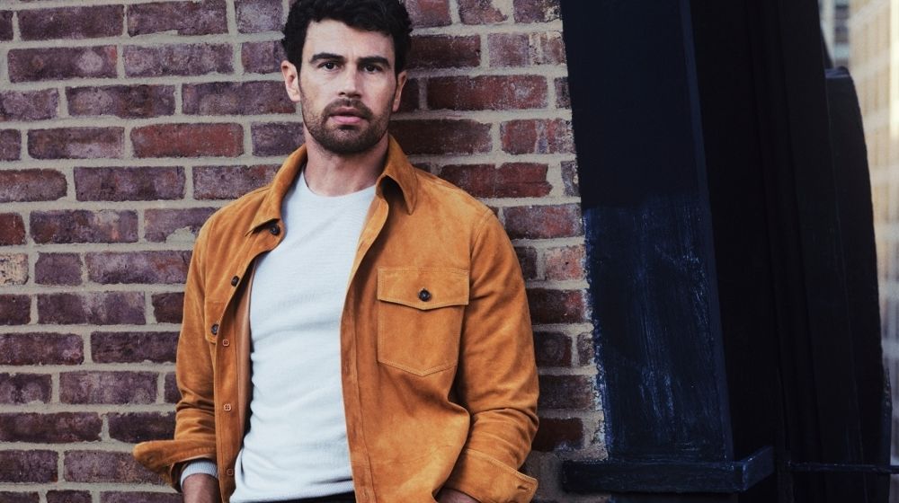 O Theo James είναι ένας πραγματικός gentleman