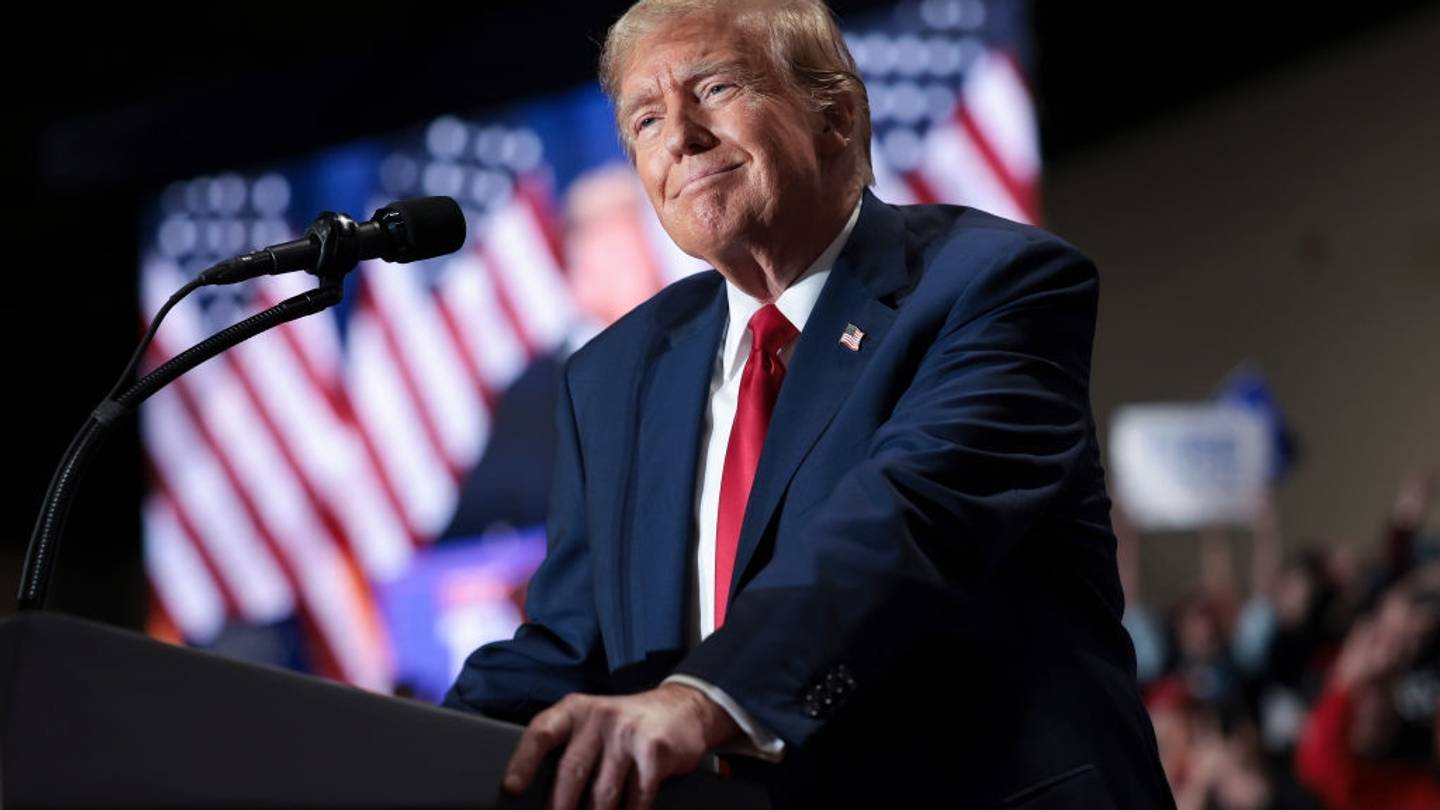 Τελικά, τι παίζει με τις στιλιστικές επιλογές του Donald Trump;
