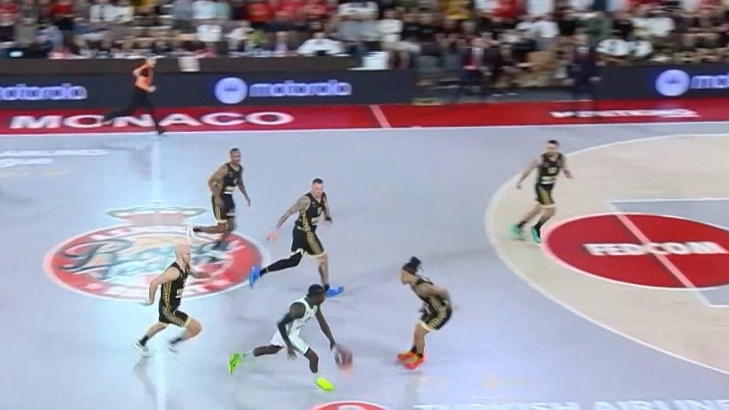 Κατάλαβε κανείς τι έκανε ο Kendrick Nunn στον αγώνα με τη Μονακό; (video)