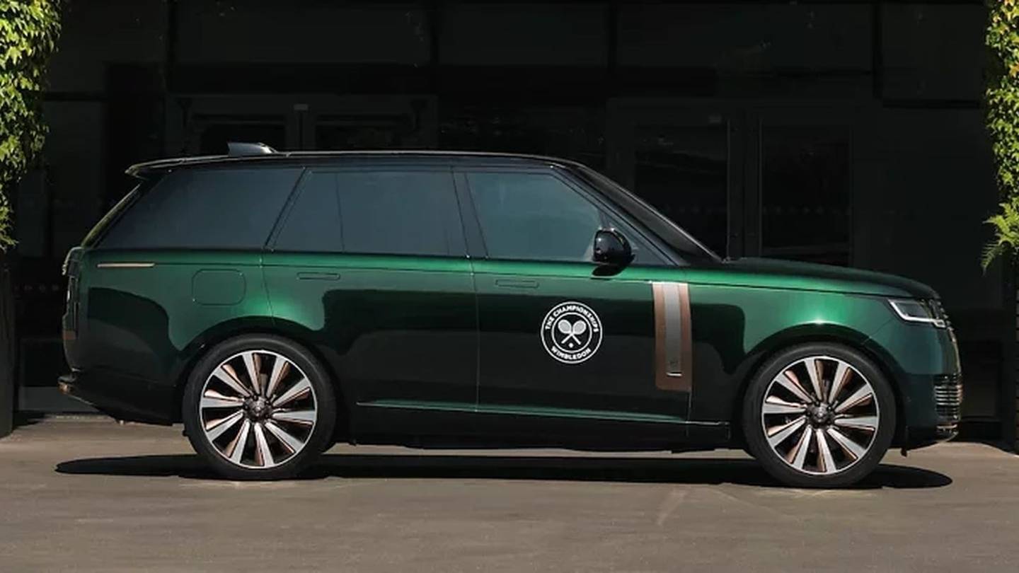 Η Range Rover ξεκινά την ηλεκτρική της εποχή από το γρασίδι του Wimbledon