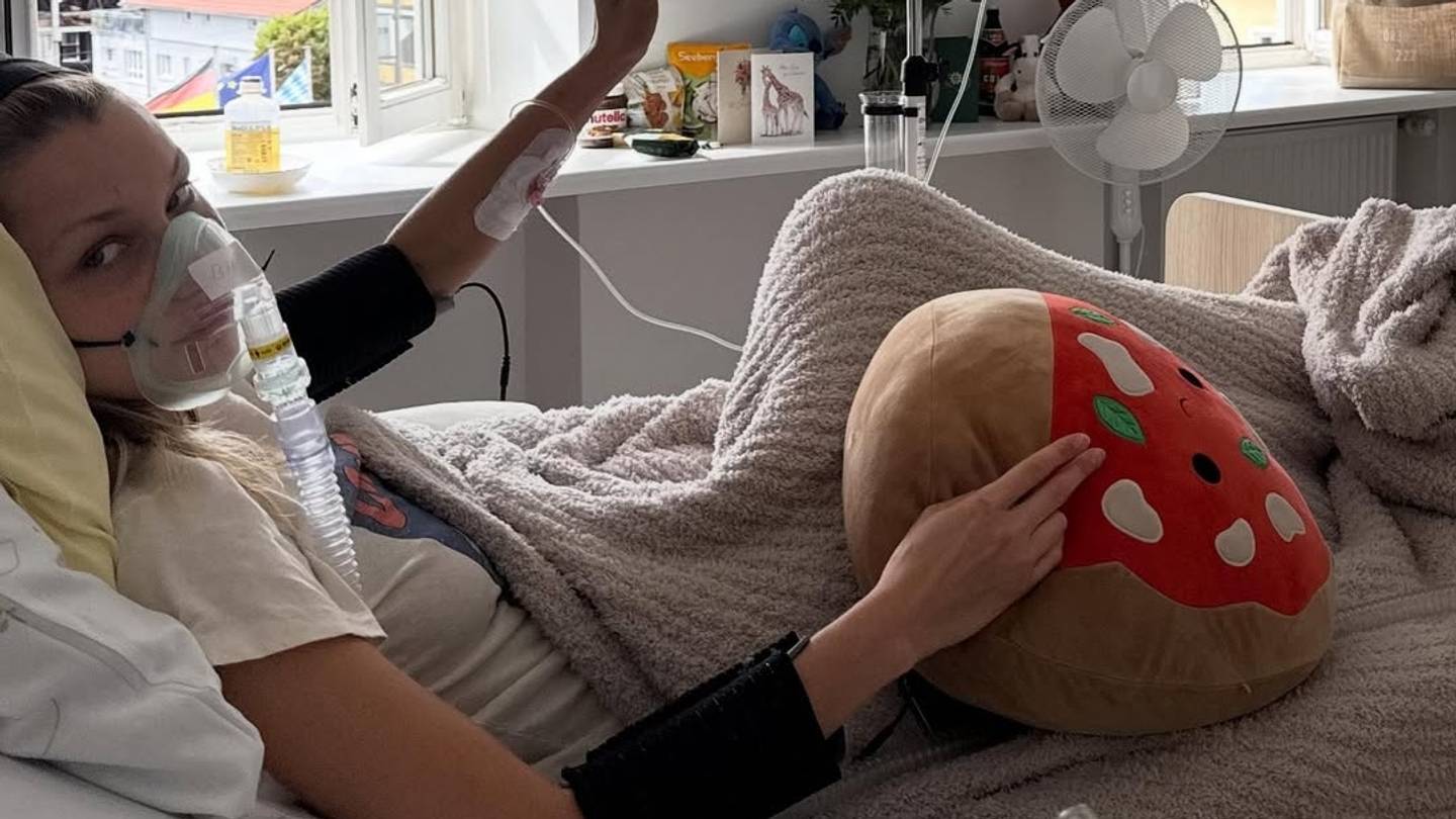 Η Bella Hadid παλεύει με τη νόσο Lyme-Οι φωτογραφίες της στα social media από το νοσοκομείο