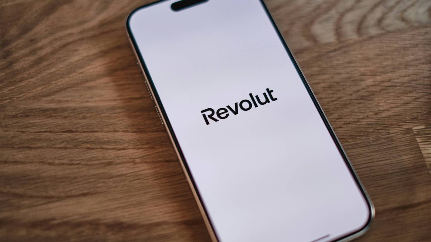 Χάκερ ζητούν 3 εκατ. από τη Revolut και το πιο ανησυχητικό είναι ότι ίσως δεν χρειάστηκε καν να τη χακάρουν