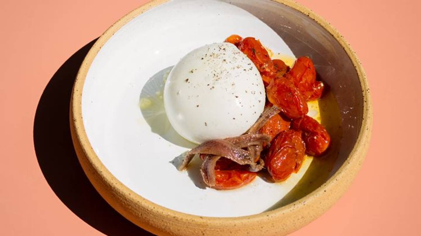 Materia Prima, το νέο wine bistro του Παγκρατίου
