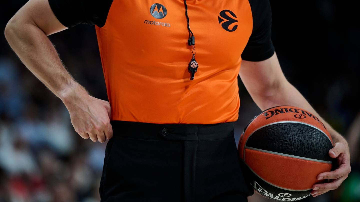 Διαιτητής της EuroLeague συνελήφθη ως μέλος εγκληματικής οργάνωσης-το βίντεο της σύλληψης