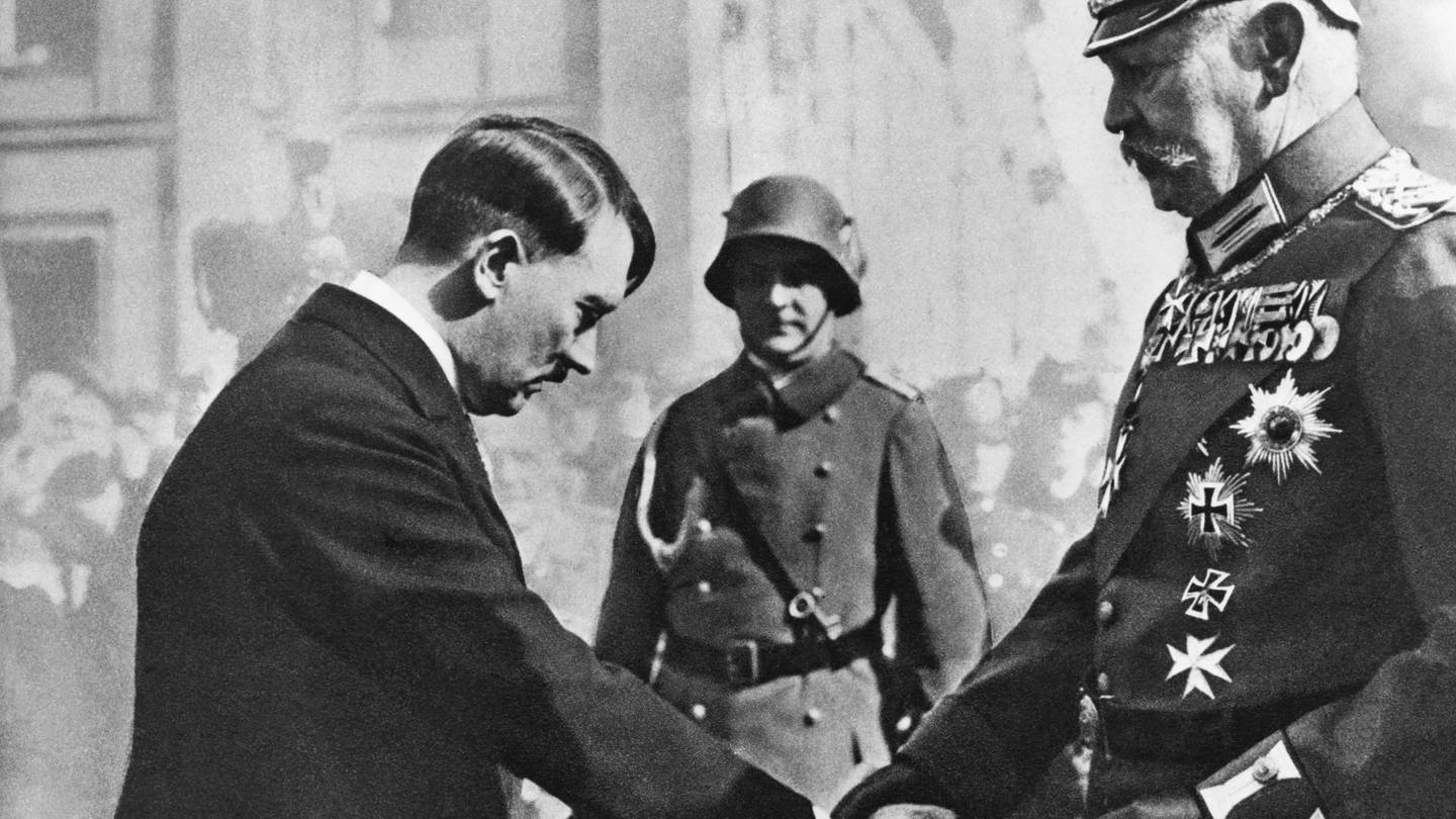 Ο άνθρωπος που πίστεψε ότι μπορούσε να ελέγξει τον Hitler