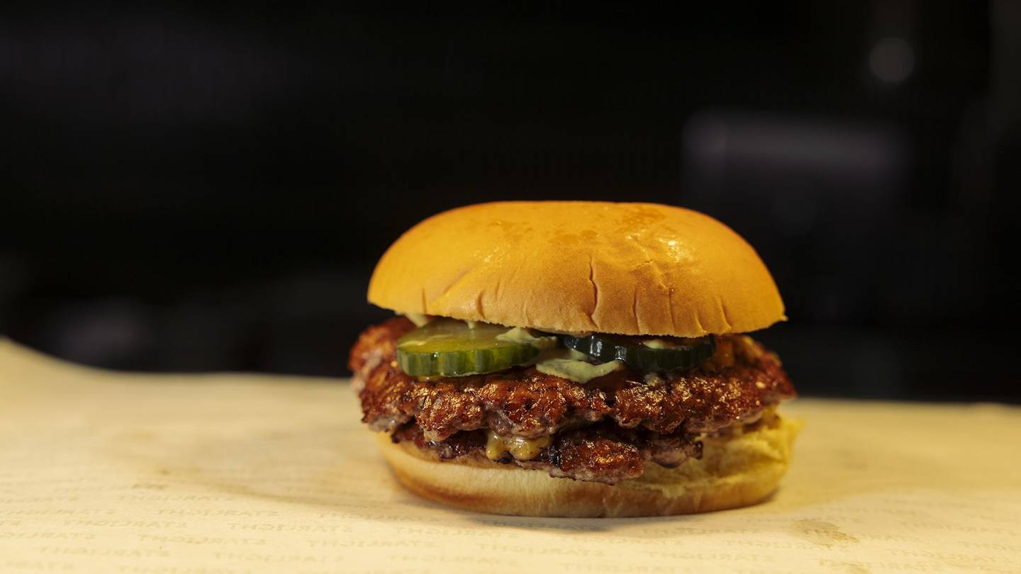 Το smash burger που πρέπει να δοκιμάσεις στην Αθήνα