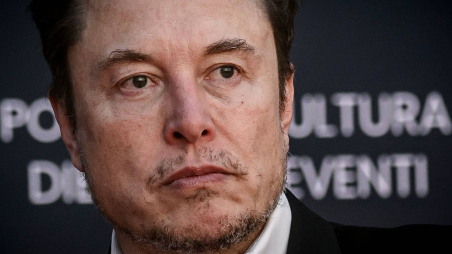 O Elon Musk αισθάνεται κακοπληρωμένος στην τοποθεσία Tesla