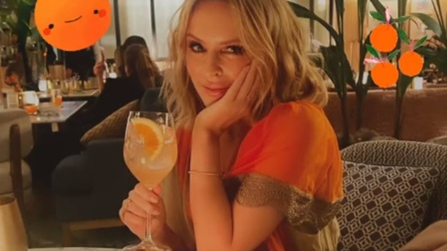 Ένα cocktail με τσίπουρο για την Kylie Minogue
