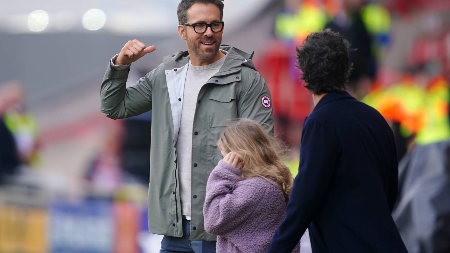 Μετά την ουαλική Ρέξαμ, ο Ryan Reynolds επενδύει σε μία ακόμη ποδοσφαιρική ομάδα