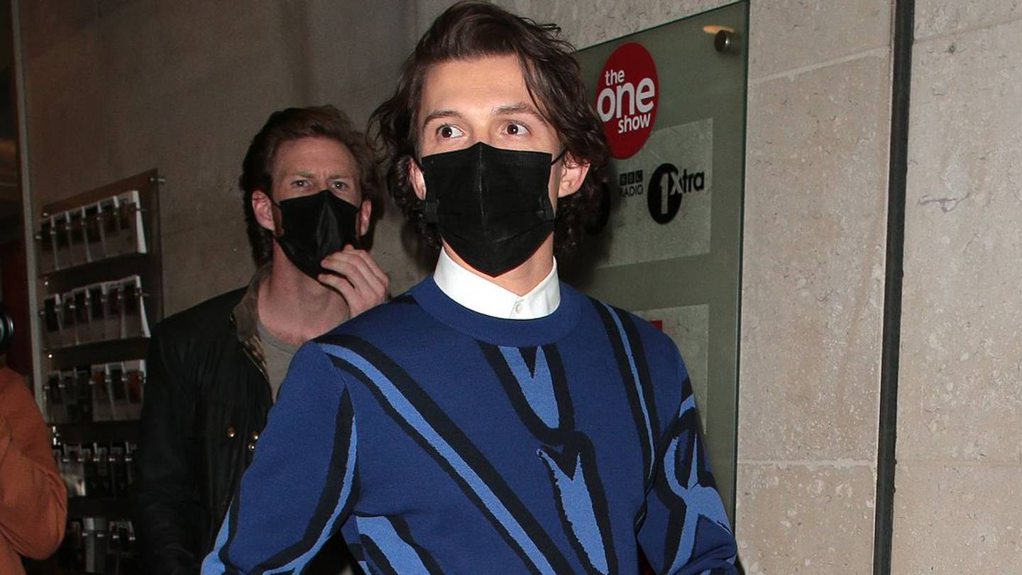 Το γοητευτικά παράξενο πλεκτό του Tom Holland
