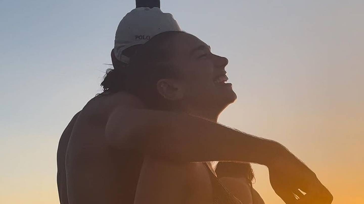 Dua Lipa και Romain Gavras μαζί στην Ελλάδα