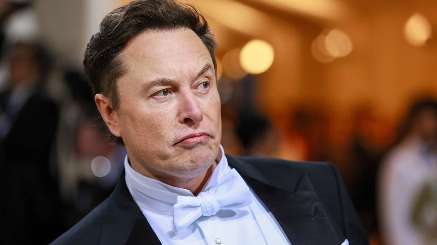 Έτσι ξαφνικά ο Elon Musk στηρίζει το Dogecoin