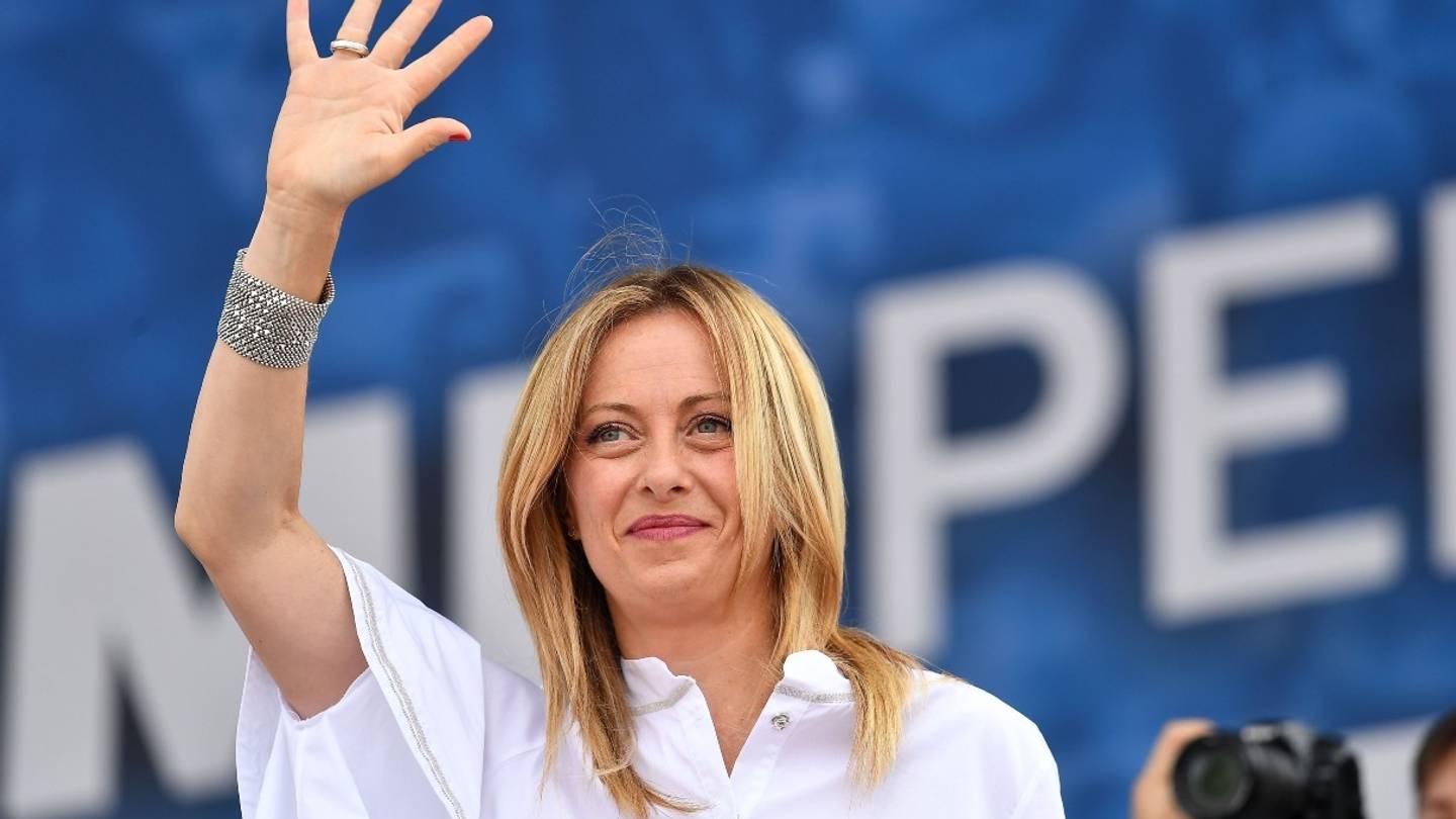 Giorgia Meloni, μια λαοπλάνα νεοφασίστρια