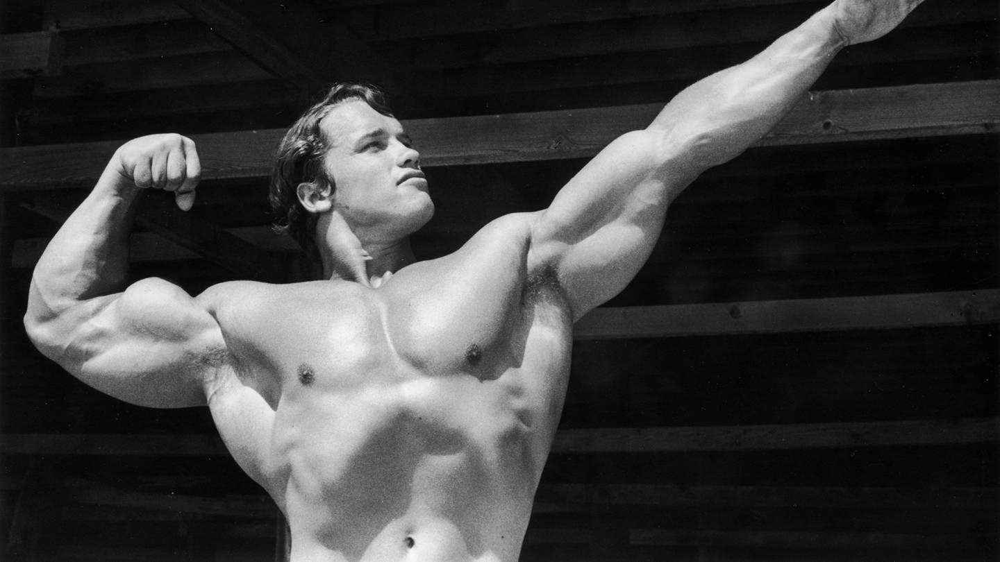 Πώς ο Arnold Schwarzenegger απέκτησε το πιο εντυπωσιακό θώρακα του Χόλιγουντ