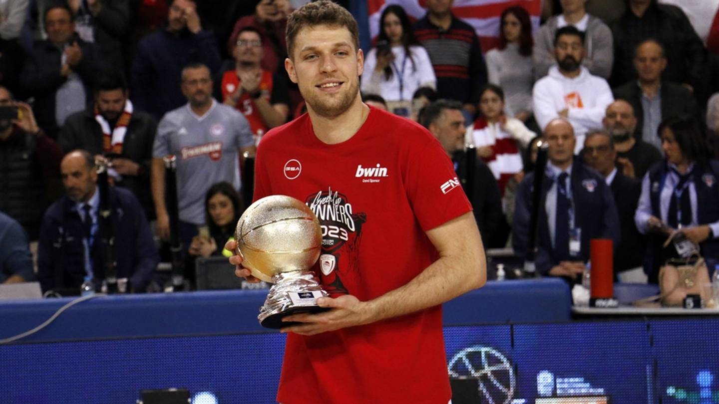 Η απόλυτη χρονιά του Sasha Vezenkov