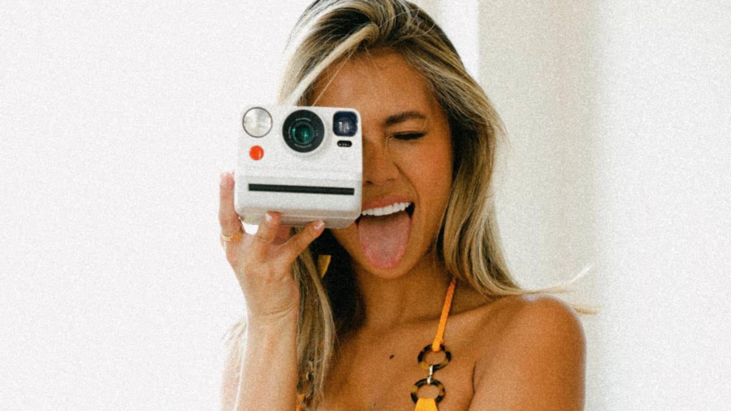 Κανένα Meta, η Desiree Schlotz στρέφει τα φώτα στο Instagram