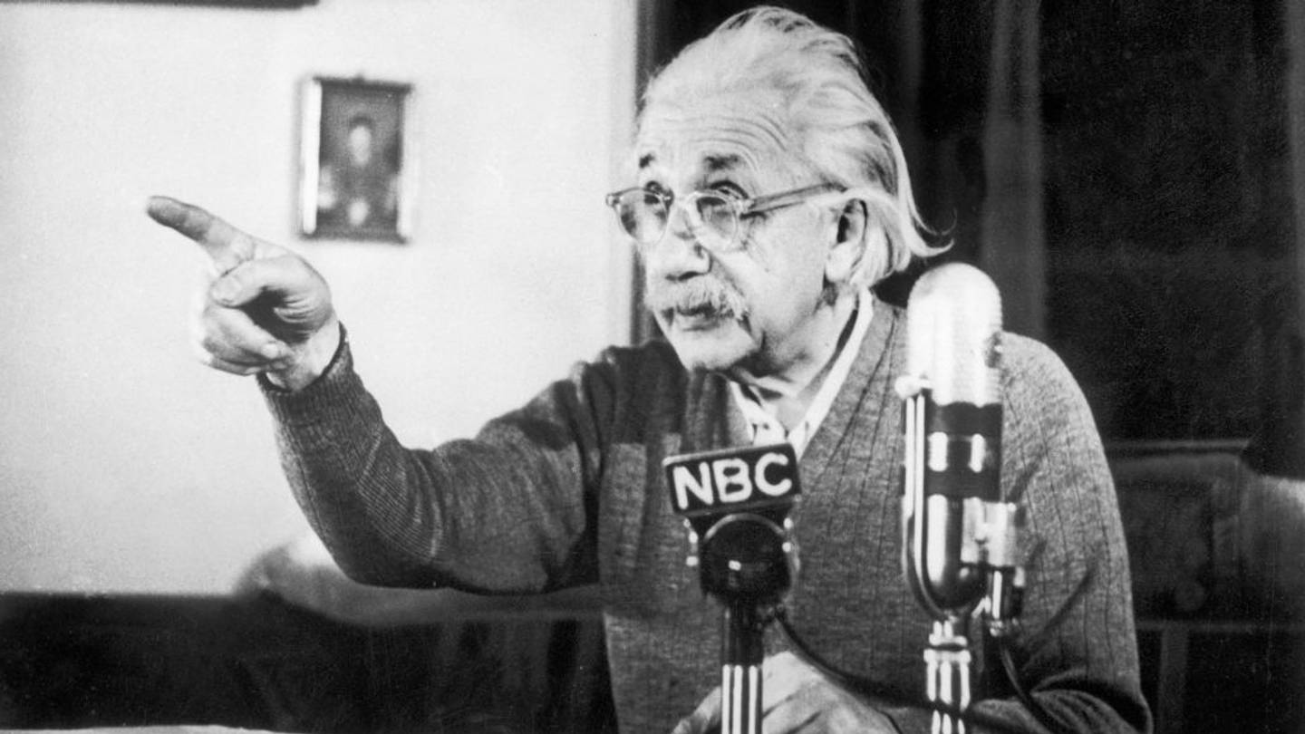 Οι 7 σοφοί κανόνες του Albert Einstein για να είσαι πιο ευτυχισμένος