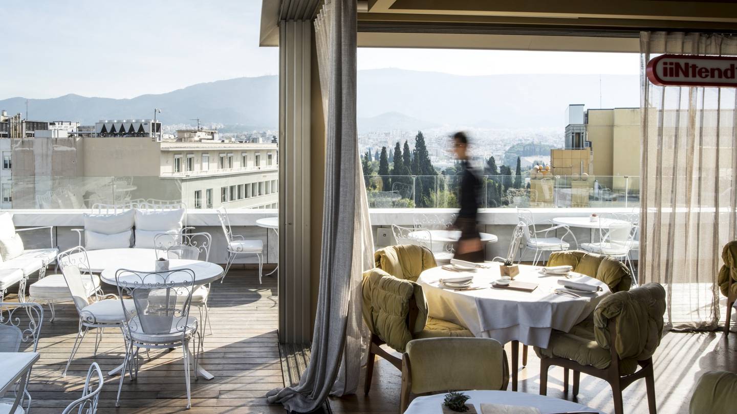 New Hotel: Η φινετσάτη εμπειρία του Art Lounge