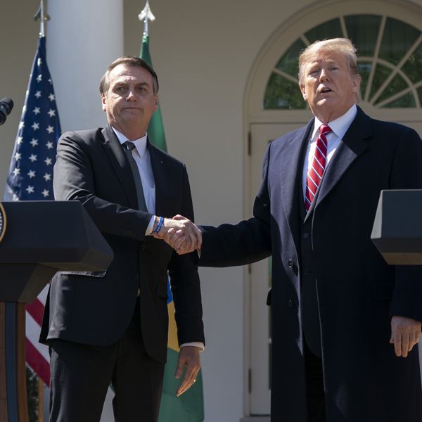 Ο Jair Bolsonaro αμφισβητεί το εκλογικό αποτέλεσμα των αμερικανικών εκλογών