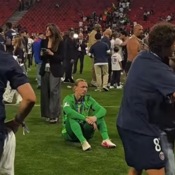 Η πιο ανθρώπινη στιγμή του τελικού: Ο Matvey Safonov μας υπενθύμισε τη σημασία της οικογένειας δίπλα μας
