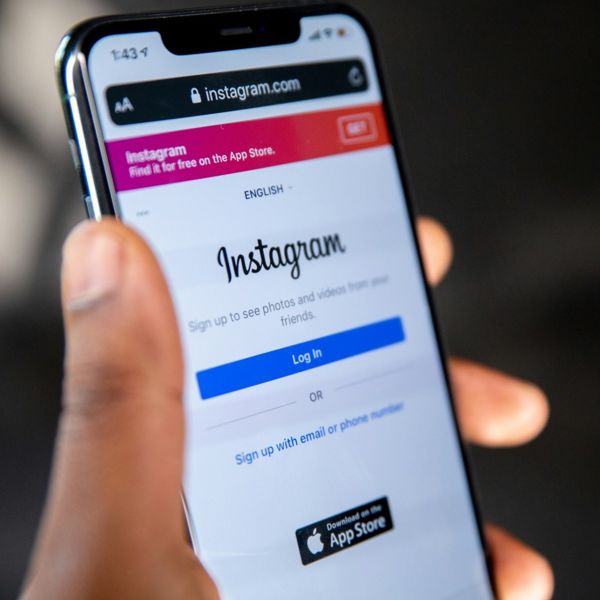 Γιατί είναι τόσο δύσκολο να κλείσεις το Instagram