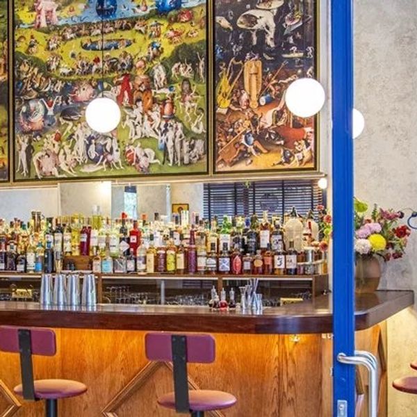 Γιατί το μπαρ 'Quinn's' στα Ιλίσια είναι τόσο δημοφιλές;