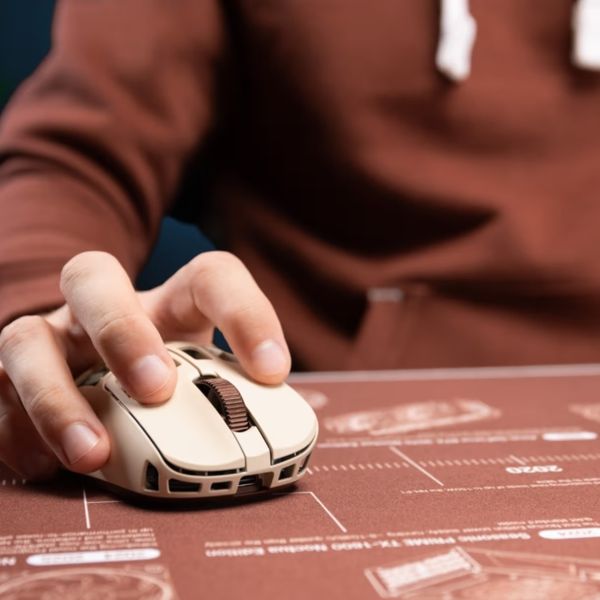 Αν ιδρώνεις από το ατελείωτο gaming, αυτό το mouse σε κρατάει δροσερό