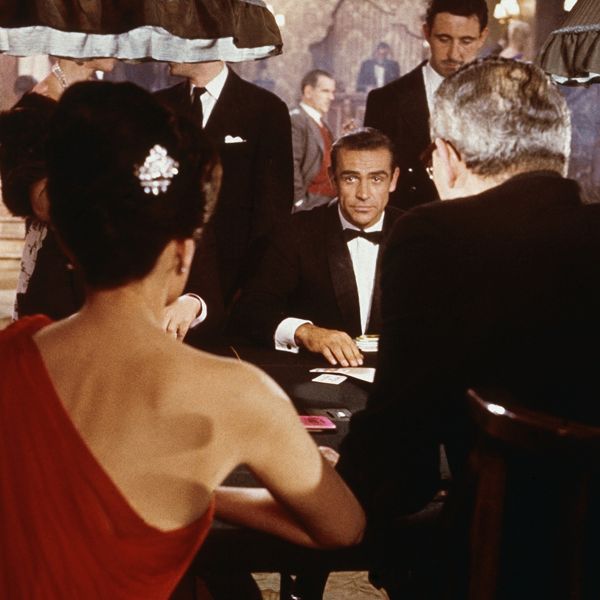 Όταν ο Sean Connery συστηνόταν για πρώτη φορά ως James Bond.