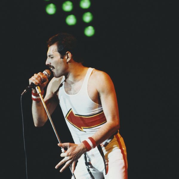 15 ιστορίες που εξηγούν τον θρύλο του Freddie Mercury