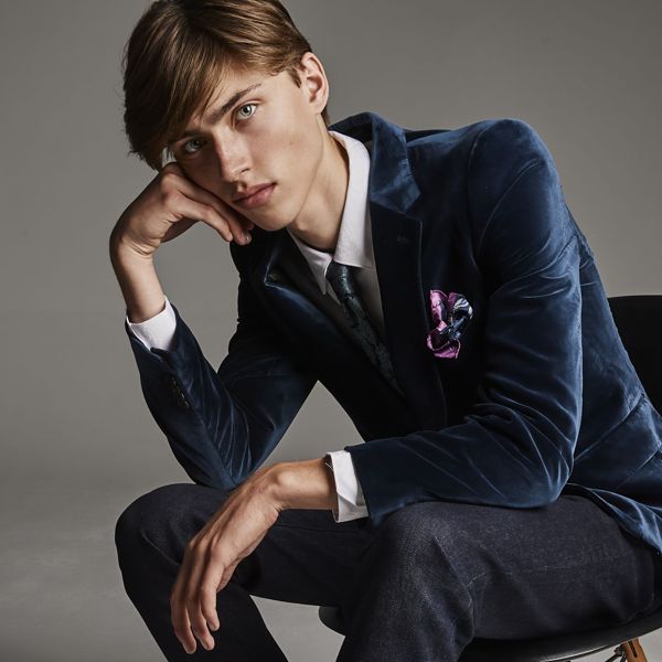 Τζην παντελόνι: 6 looks για να το φορέσεις φέτος το χειμώνα