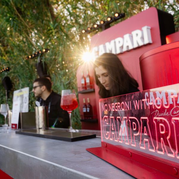 Το Campari έφερε την τέχνη του aperitivo στο Esquire Summer Party