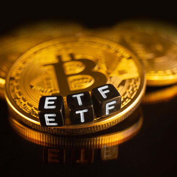 Το bitcoin φλερτάρει με νέο ιστορικό ρεκόρ