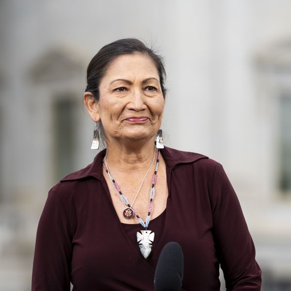 Deb Haaland, η πρώτη ιθαγενής σε αμερικανική κυβέρνηση