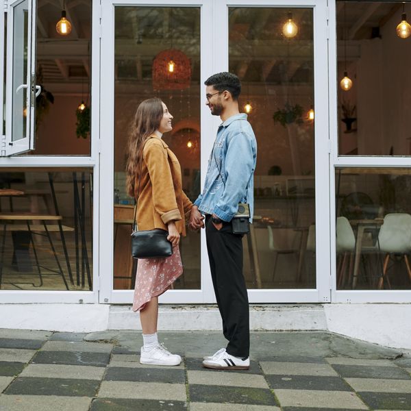Τα χειρότερα λάθη που χαλάνε την πρώτη εντύπωση ενός άντρα