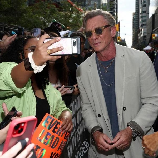 Ο Daniel Craig αποδεικνύει ότι τα καλύτερα ρολόγια δεν είναι πάντα τα καινούργια