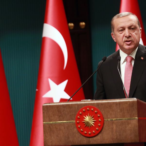 O Recep Tayyip Erdogan τα βάζει (και) με το Netflix