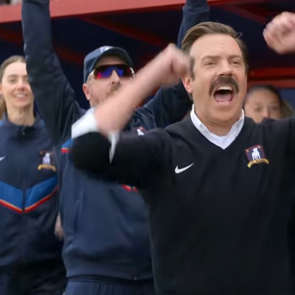 Το νέο trailer του Ted Lasso μάς δίνει ξανά έναν λόγο να πιστεύουμε