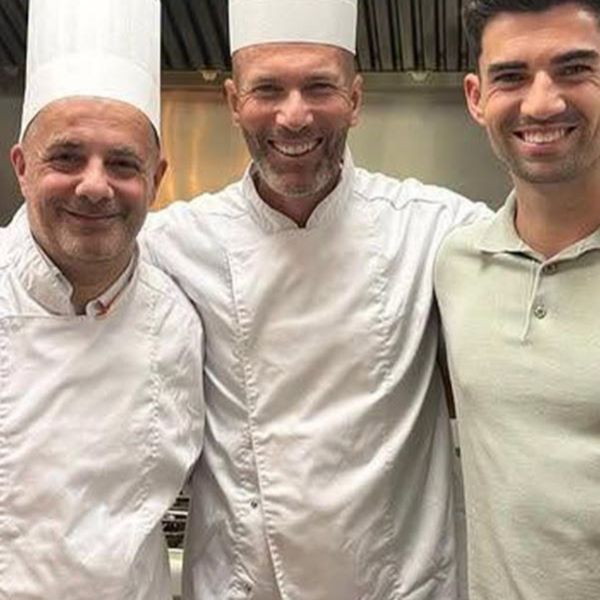 Ο Σεφ πίσω από την παγκόσμια πρωταθλήτρια του 1998 επιστρέφει για χάρη του Zidane