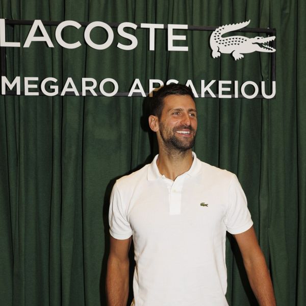 Ο GOAT και Χρυσός Ολυμπιονίκης Novak Djokovic στο νέο κατάστημα LACOSTE στο Μέγαρο Αρσακείου